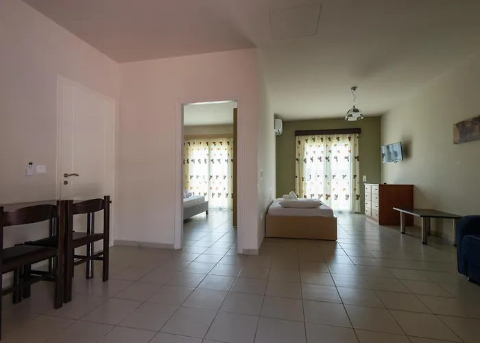 Panorama 3* Finikounta